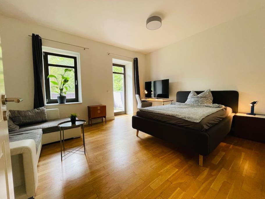 Charmante Wohnung Im Gruenen ไลป์ซิก ภายนอก รูปภาพ